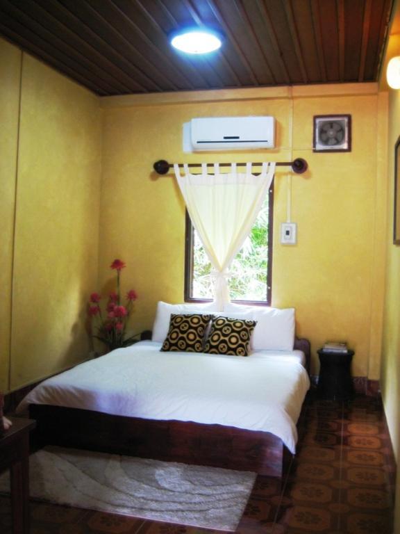 Mani Home Luangprabang Szoba fotó